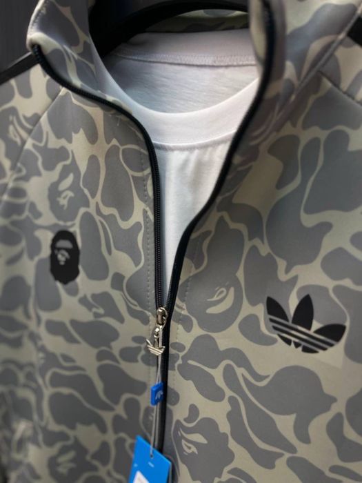 А bathing ape екипи