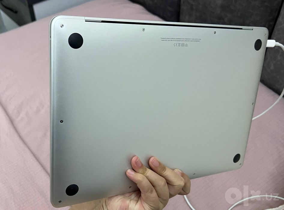 Sotiladi: MacBook Air 13" M1 Silver (8/256) — Ideal holatda
