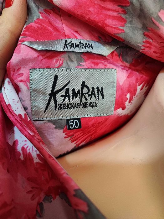 Яркий плащ на наш 50 размер