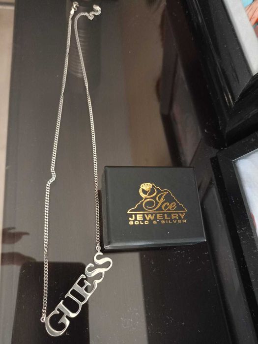 Сребърен медальон,GUESS