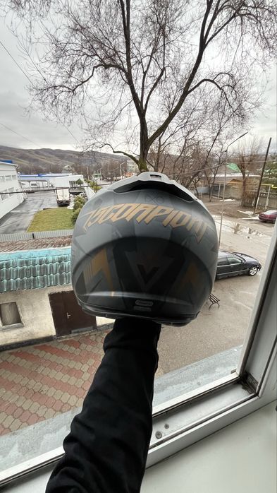 Мото шлем в отличном состоянии