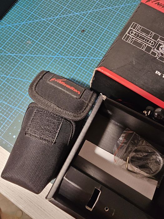 Продам фонарь Niwalker nova MM15