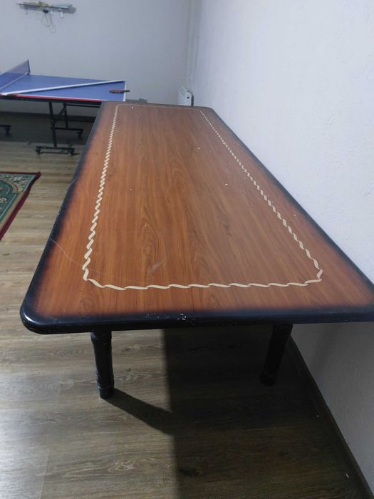 Срочно Продаю свой Гостинный стол