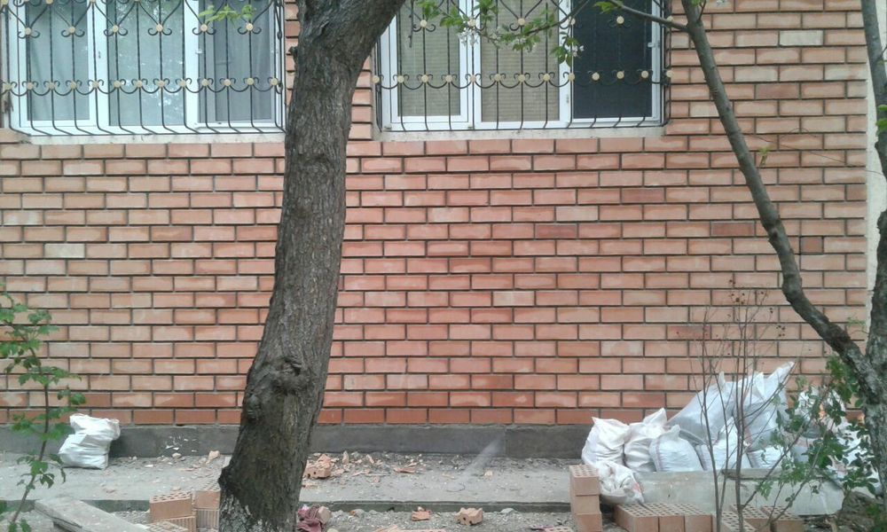 Кладка ремонт балконы и квартиры установка новых рам решотки козерог