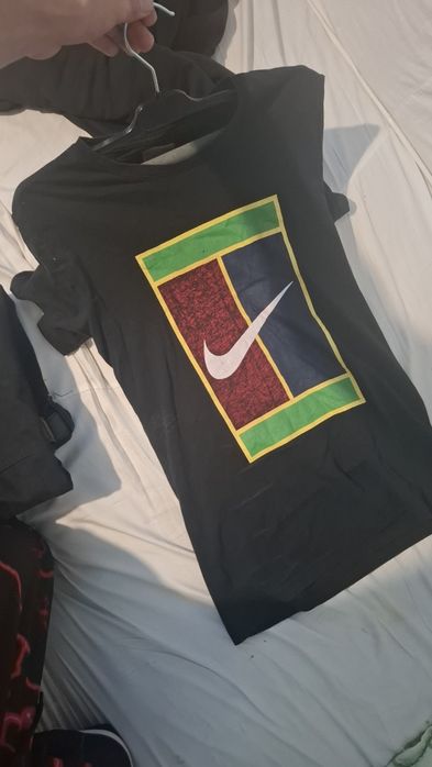 Vând tricou nike