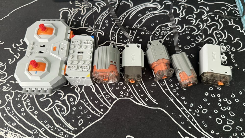 Игрушечные моторчики для лего