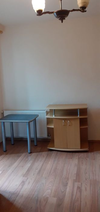 (închiriată) garsonieră