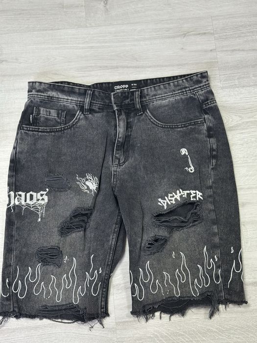 Pantaloni scurți blugi Cropp / Mărimea W32 / Stil Streetwear - Imprimeu flăcări și rupturi