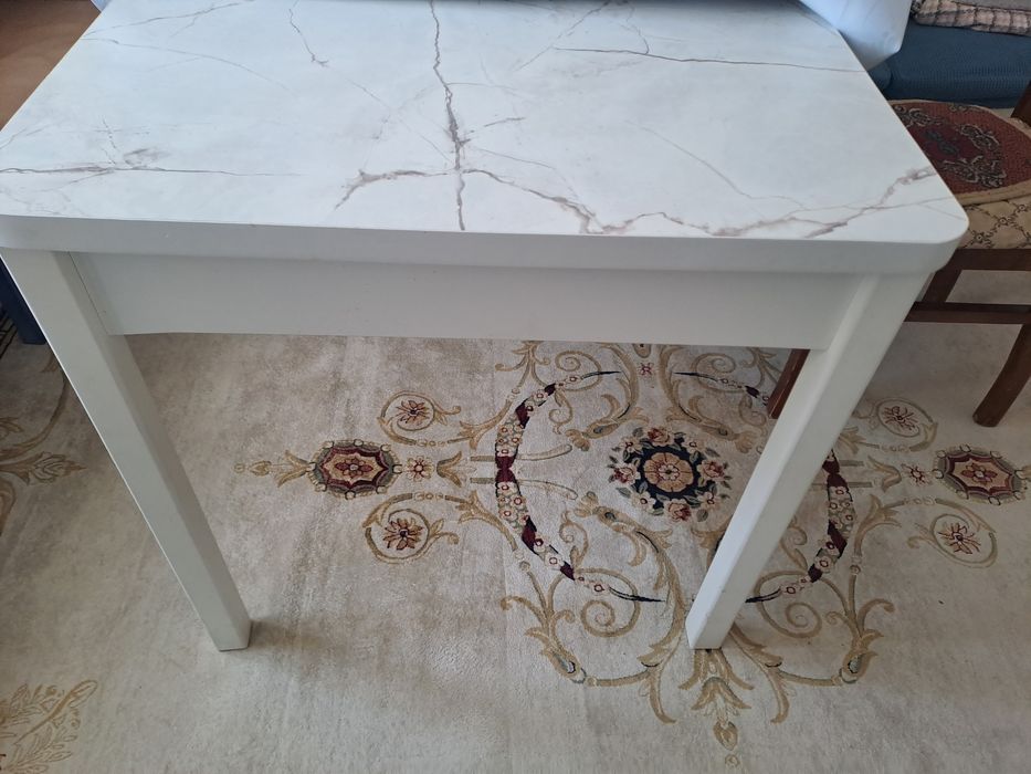 Стол 5 орындығымен