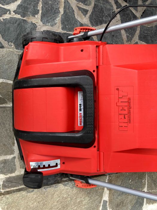 Scarificator si aerator gazon HECHT 1420 2 in 1, 1500 W, 32 cm, 35 L