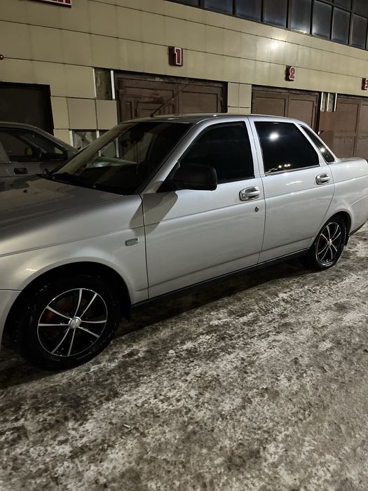 Продам приору 2014 год