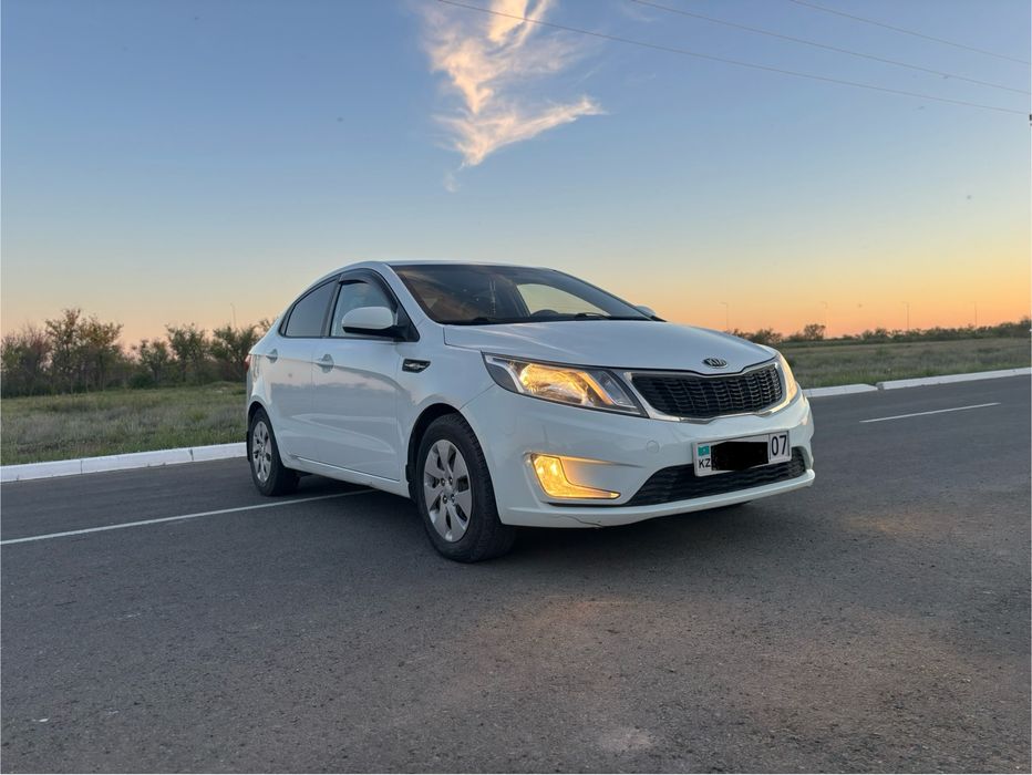 Продается автомобиль KIA RIO