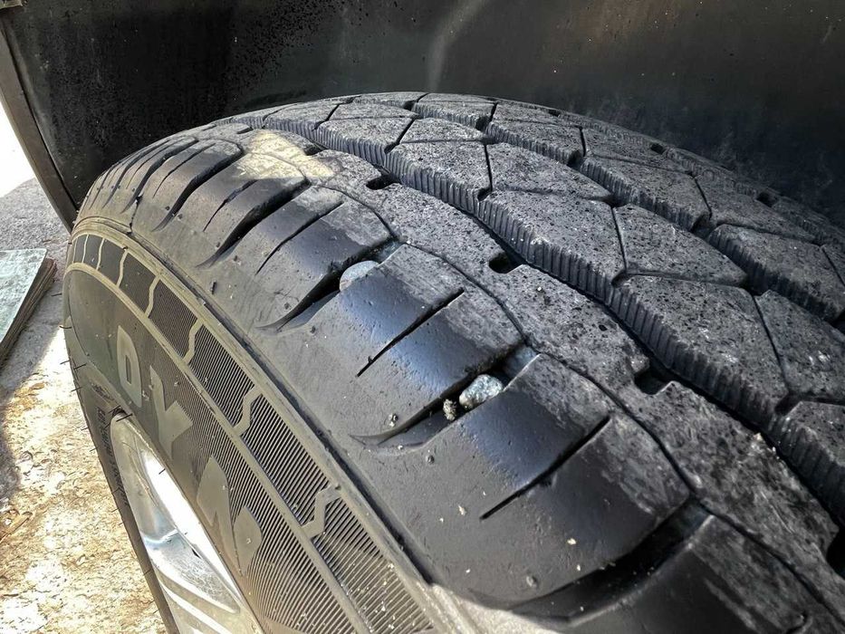 Mercedes Benz vito long срочно сотилади