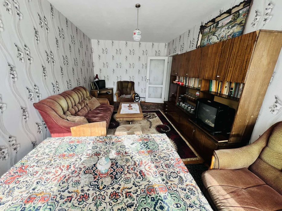 Продава се Двустаен апартамент в Кюстендил, Център - 68 кв.м за 578 €/кв.м - Снимка #3