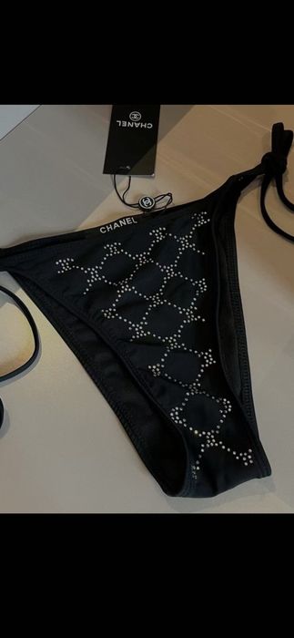 Costum de baie Chanel, model 2026