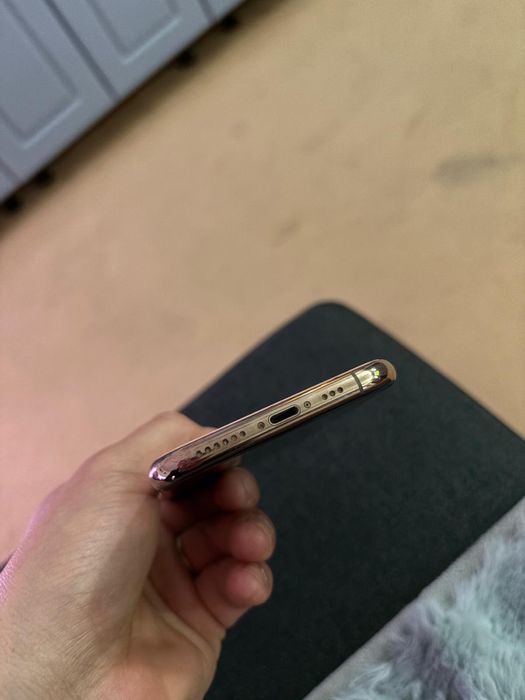 Vand sau schimb  iphone 11 pro