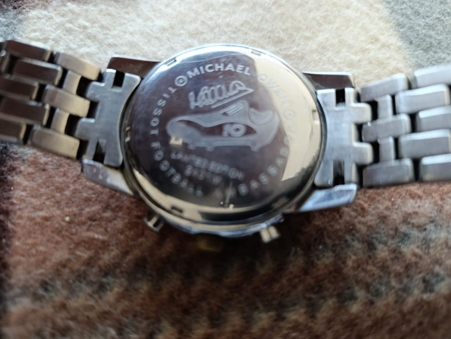 Продам часы tissot prs 200