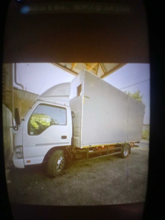 Isuzu nqr 71 pl sotiladi 37000 $  yurgani 380 000