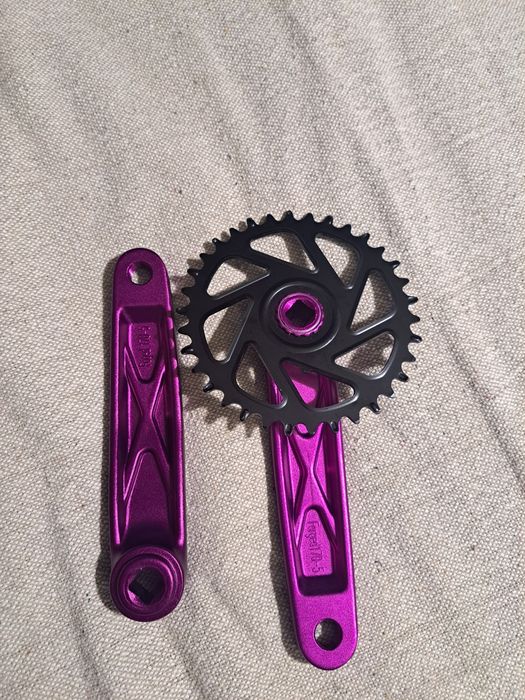 Лилави курбели за велосипед