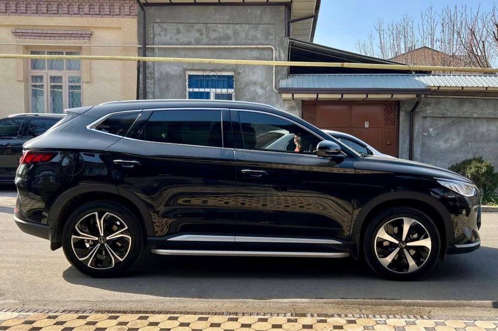 Наклейка на диск BYD Song Plus