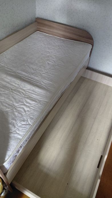 Выдвижная детская кровать