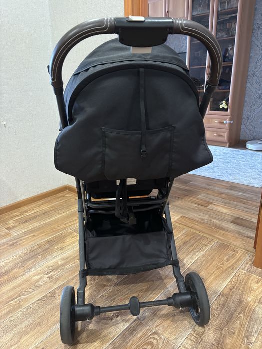 Прогулочная коляска.