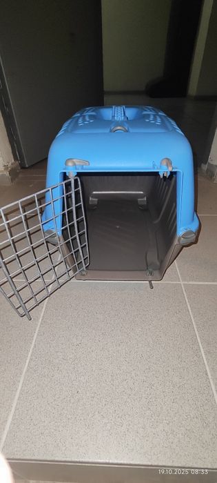 Транспортна клетка с метална вратичка