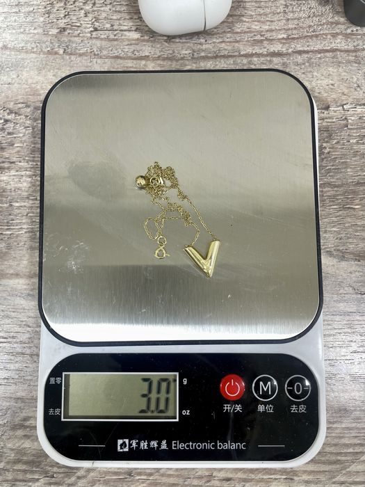 Оригинальный аксессуар с подвеской – стиль V