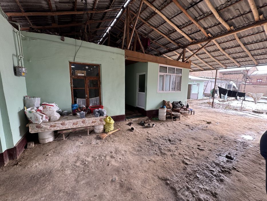 Srochna Namuna mahalla 1chi ges 28 uy hovli sotiladi suroshniy