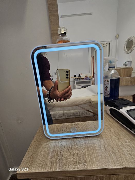 Mini frigider nou cosmetice 100 lei