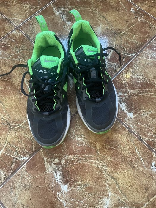 Маратонки Nike унисекс