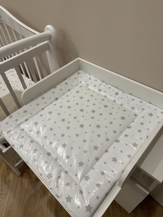 Пеленальный столик с комодом