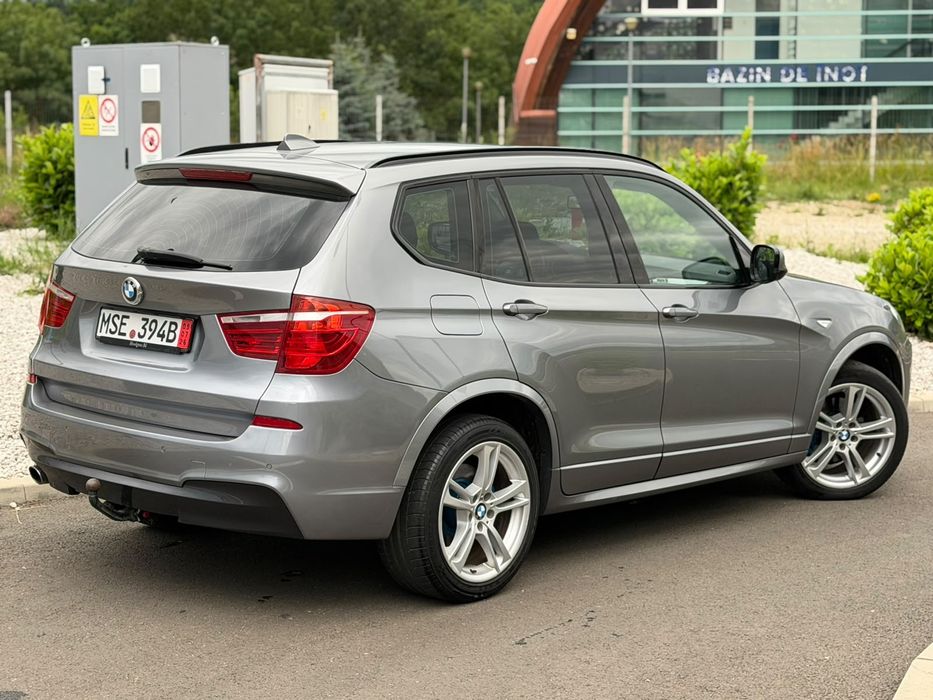 BMW X3 / F25 / 2012 / M-Paket / Line assist