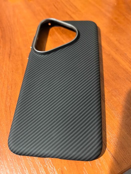 Продам чехол Pura 70 Pro