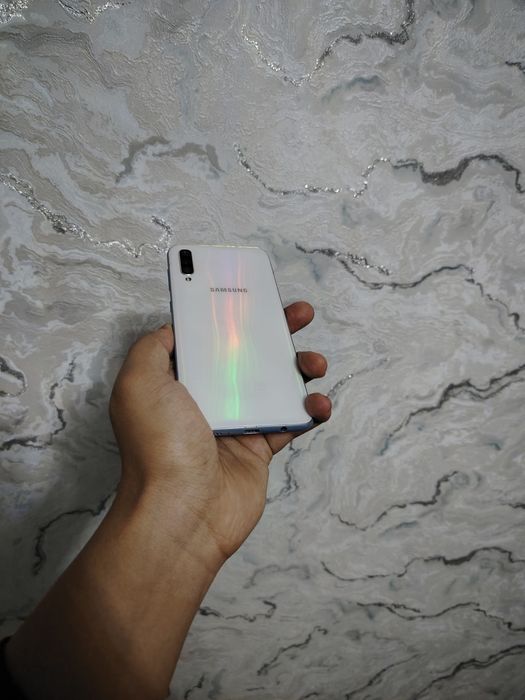 Samsung A50 Sotiladi 6/128 Holati Ideal tinniq