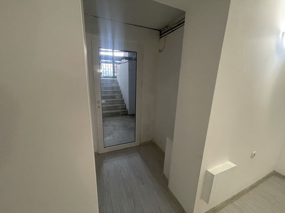 Дава се под наем Офис в Пловдив, Централна гара - 100 кв.м за 408 € - Снимка #5