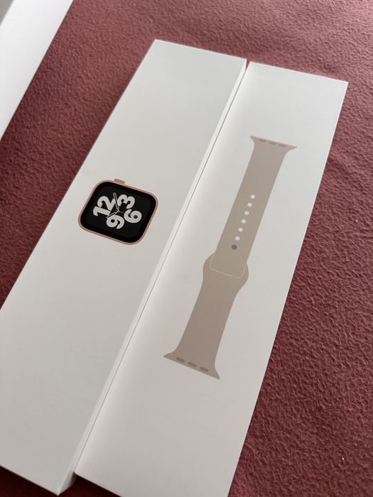 Apple watch SE 40mm Gold aluminiu