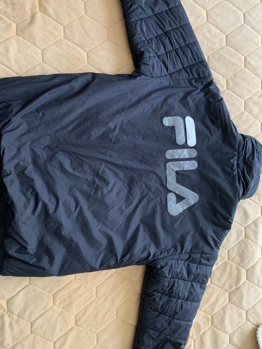 Продам демисезонную куртку