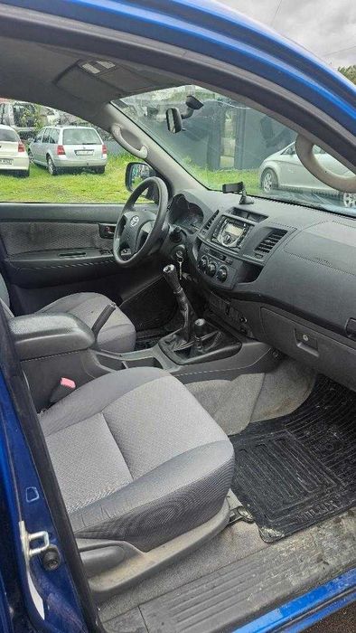 Vand autoutilitara Toyota Hilux