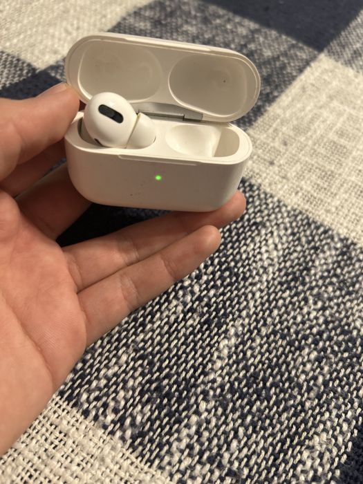 AirPods Pro 2 stare buna doar cu o singura casca