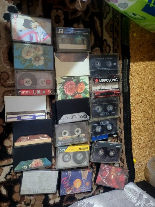 Продам аудиокасеты продам