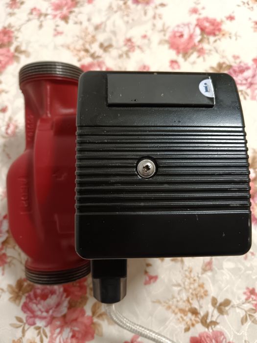 Vând Pompa Grundfos UPE 32-80 180