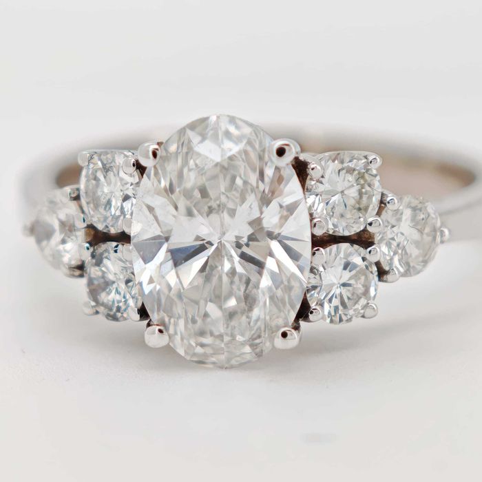 Inel aur 18k cu diamante 2,16ct reducere de la 15000lei