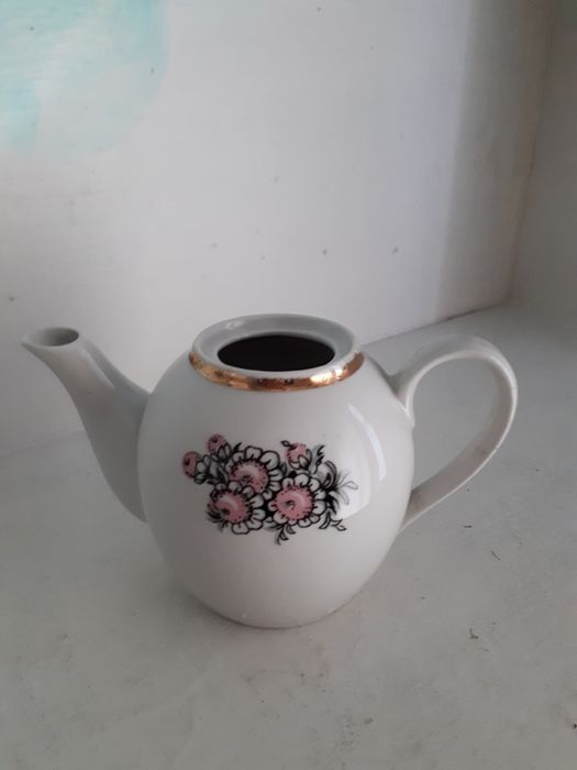 Чайник  советский отдам даром