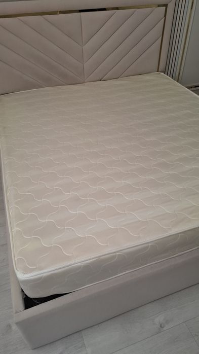 Матрас сатылыды 7000т
