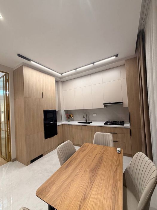 Celebrity Residence Продается 3 комнатная квартира ремонт Яккасарай