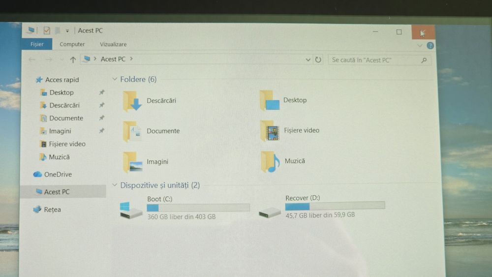 Laptop Medion  Akoya cu încărcător