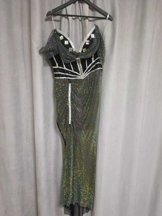 Rochie bijuterie făcută pe comandă