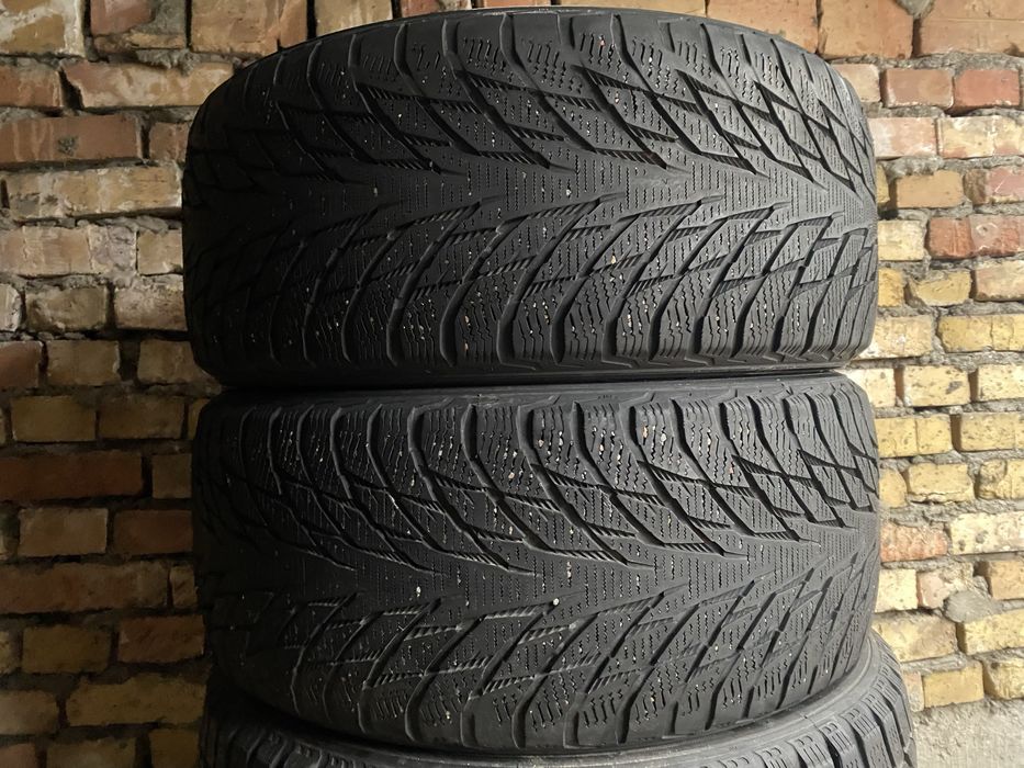 Шины 245/45/18 пара бу нокиан
