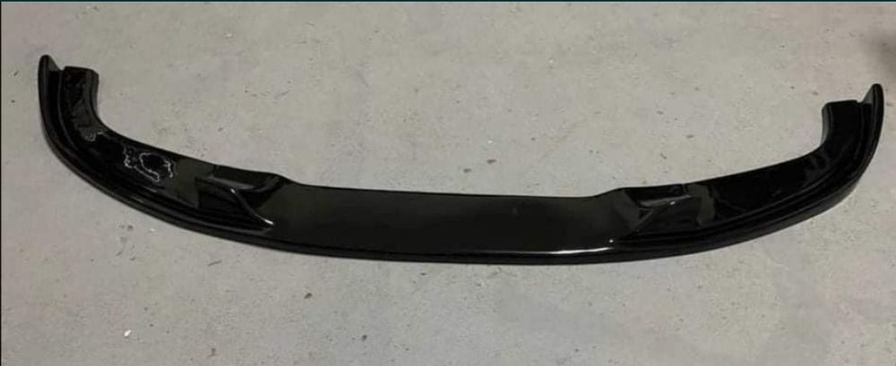 Spoiler fusta lip prelungire bara fata BMW E60 M5 – Negru Lucios